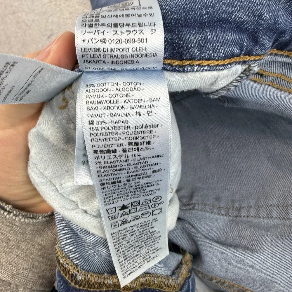 Levis photos see